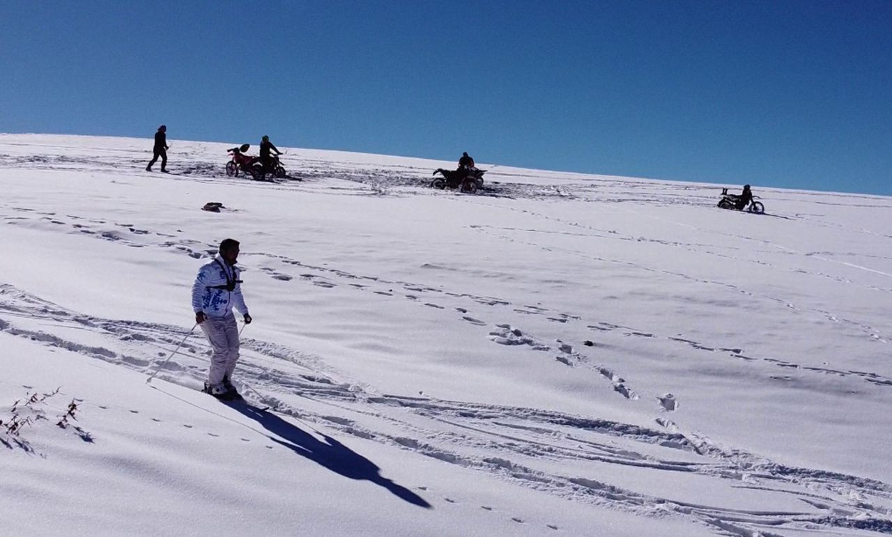 Karla kaplı Ergan Dağı'nın zirvesinde motosiklet turu - Sayfa 2