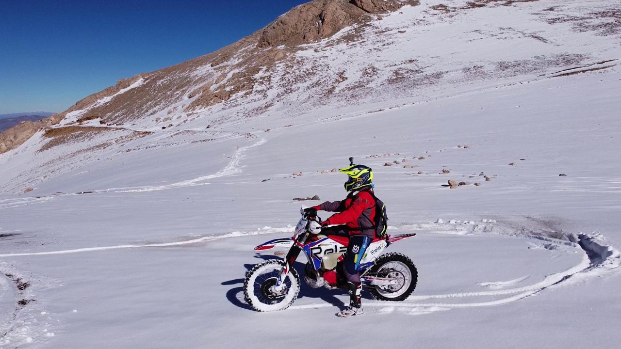 Karla kaplı Ergan Dağı'nın zirvesinde motosiklet turu - Sayfa 4