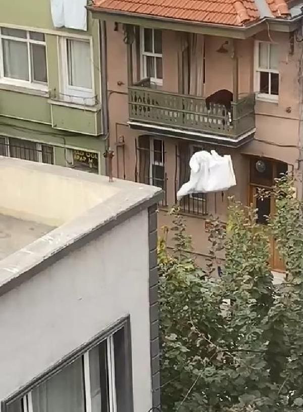 Beyoğlu’nda hırsızlar kaçtı, polis '7 saniye' arkasından kovaladı - Sayfa 2