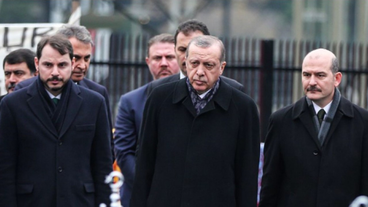 Ankara dedikodusu: Soylu gitmeden Albayrak aile fotoğrafında olmayacak