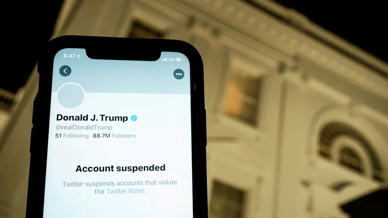 Trump'ın Twitter hesabı tekrar açıldı