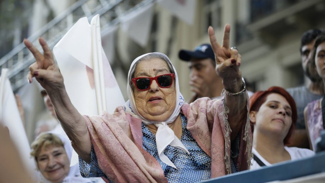 Plaza de Mayo Anneleri lideri Bonafini yaşamını yitirdi