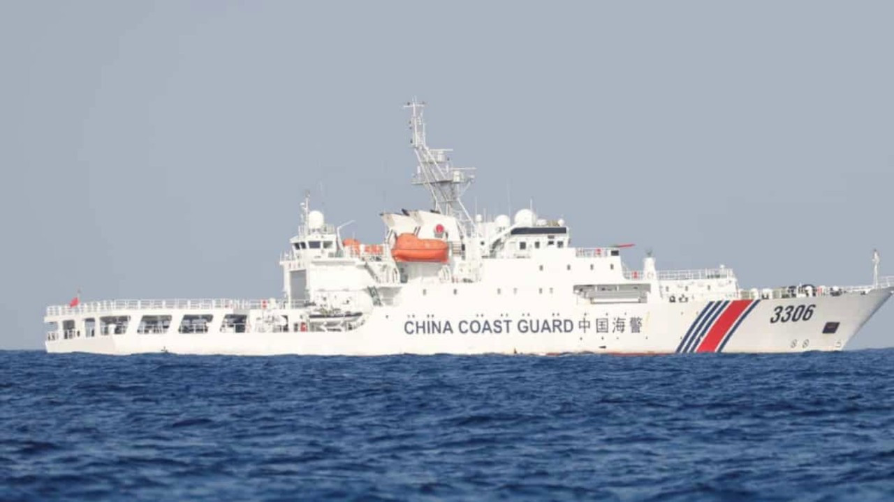 İddia: Çin gemisi ipi kesip roket parçasını zorla aldı