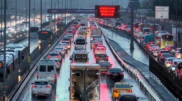 İstanbul trafiğinde yağmur yoğunluğu - Sayfa 2