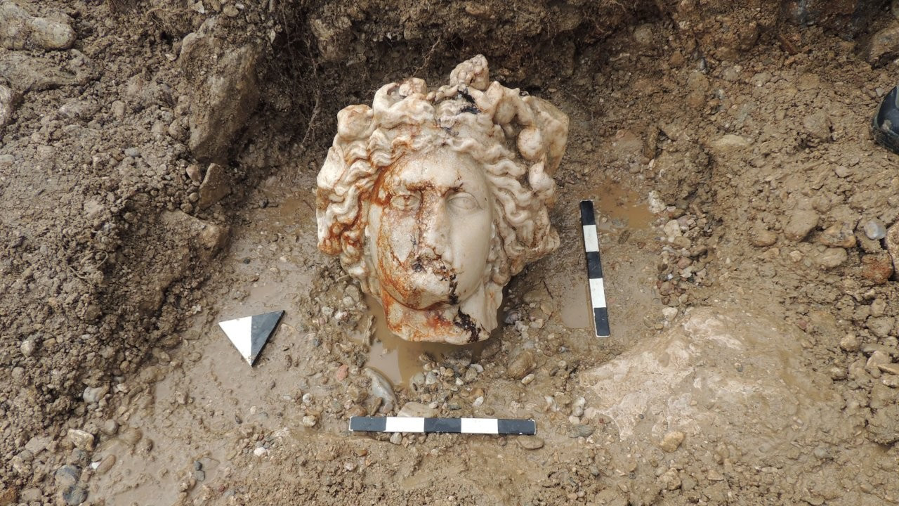 Kütahya'da bin 700 yıllık pagan heykelleri bulundu