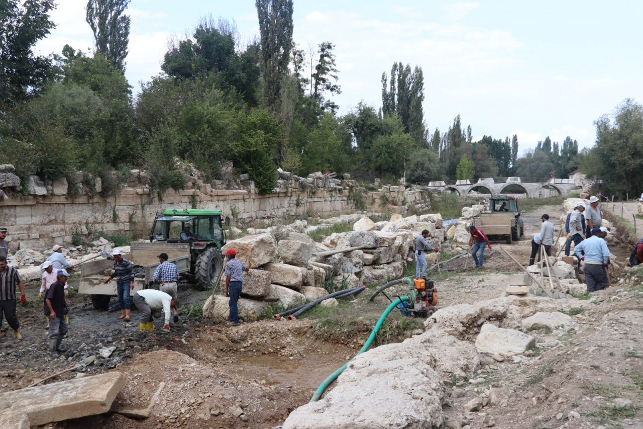 Kütahya'da bin 700 yıllık pagan heykelleri bulundu - Sayfa 2