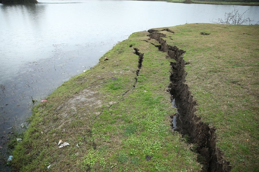 Düzce'deki depremde oluşan toprak kırılmaları görüntülendi - Sayfa 4