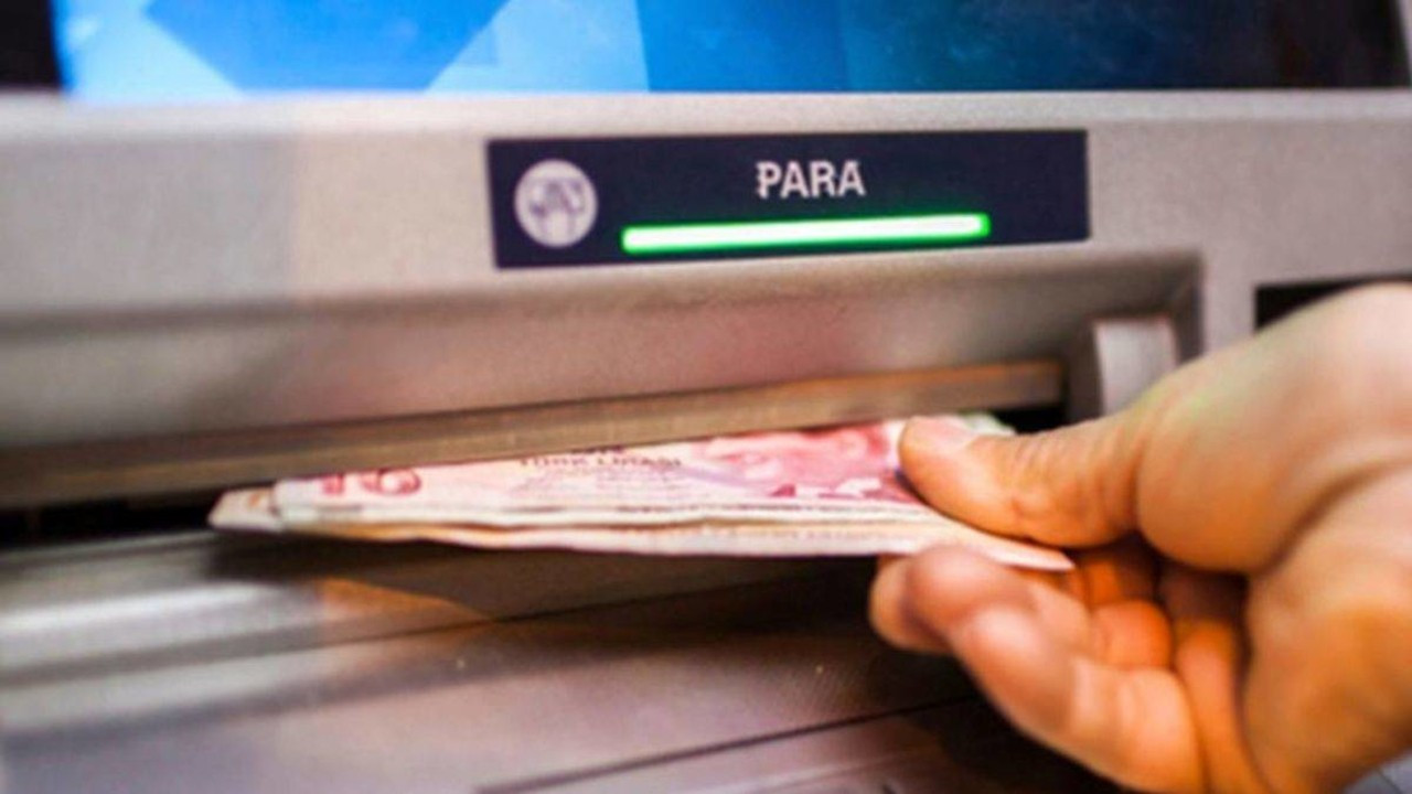 'Eskiyen ATM' sorunu büyüyor: Gecikme bedeli ödenmeli