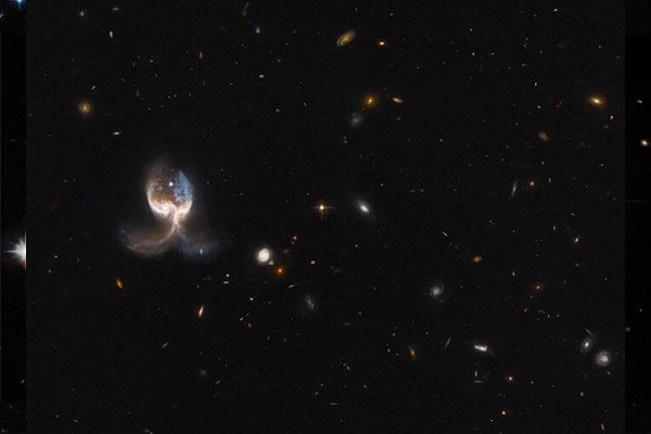 Hubble Uzay Teleskobu sıradışı galaksi birleşimini yakaladı - Sayfa 2