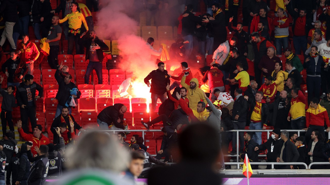 Vali Köşger: Göztepe-Altay maçı nedeniyle 13 kişi gözaltında