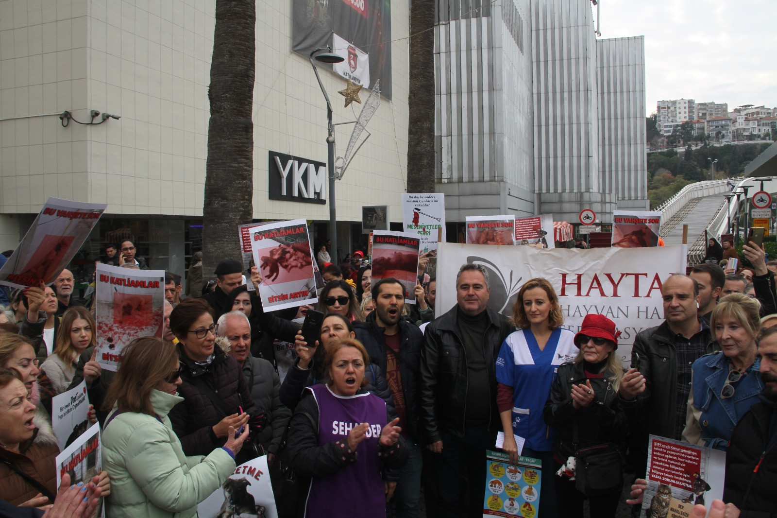 Konya hayvan barınağındaki vahşet İzmir'de protesto edildi: 'Peşini bırakmayacağız'