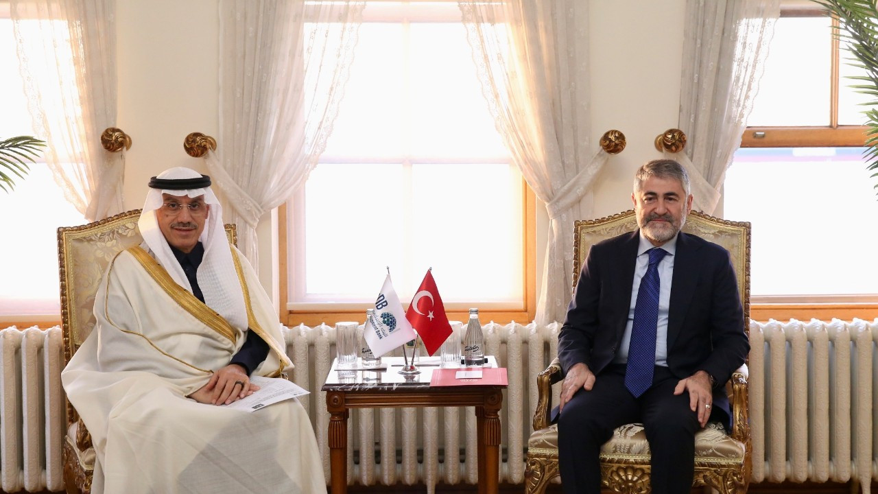 Nebati, İslam Kalkınma Bankası Başkanı Al Jasser'le görüştü