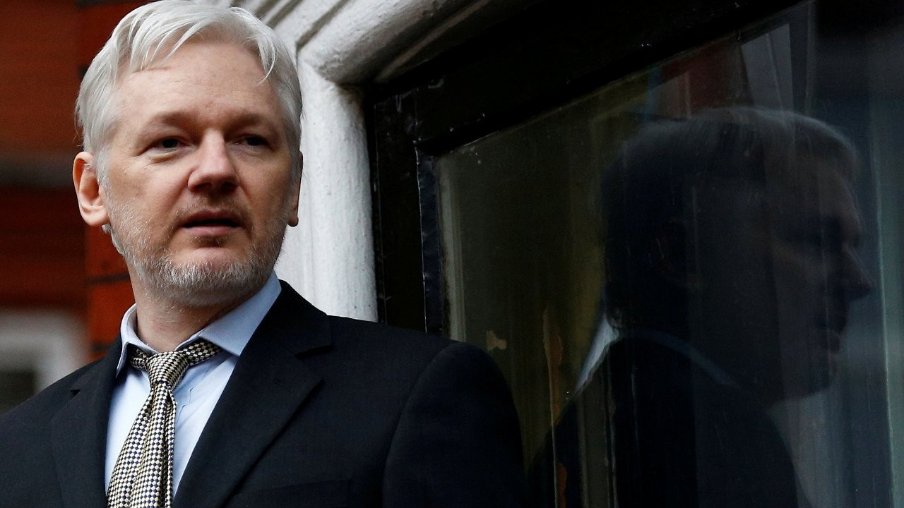 Assange'ın ABD'ye iadesine ilişkin karar ertelendi