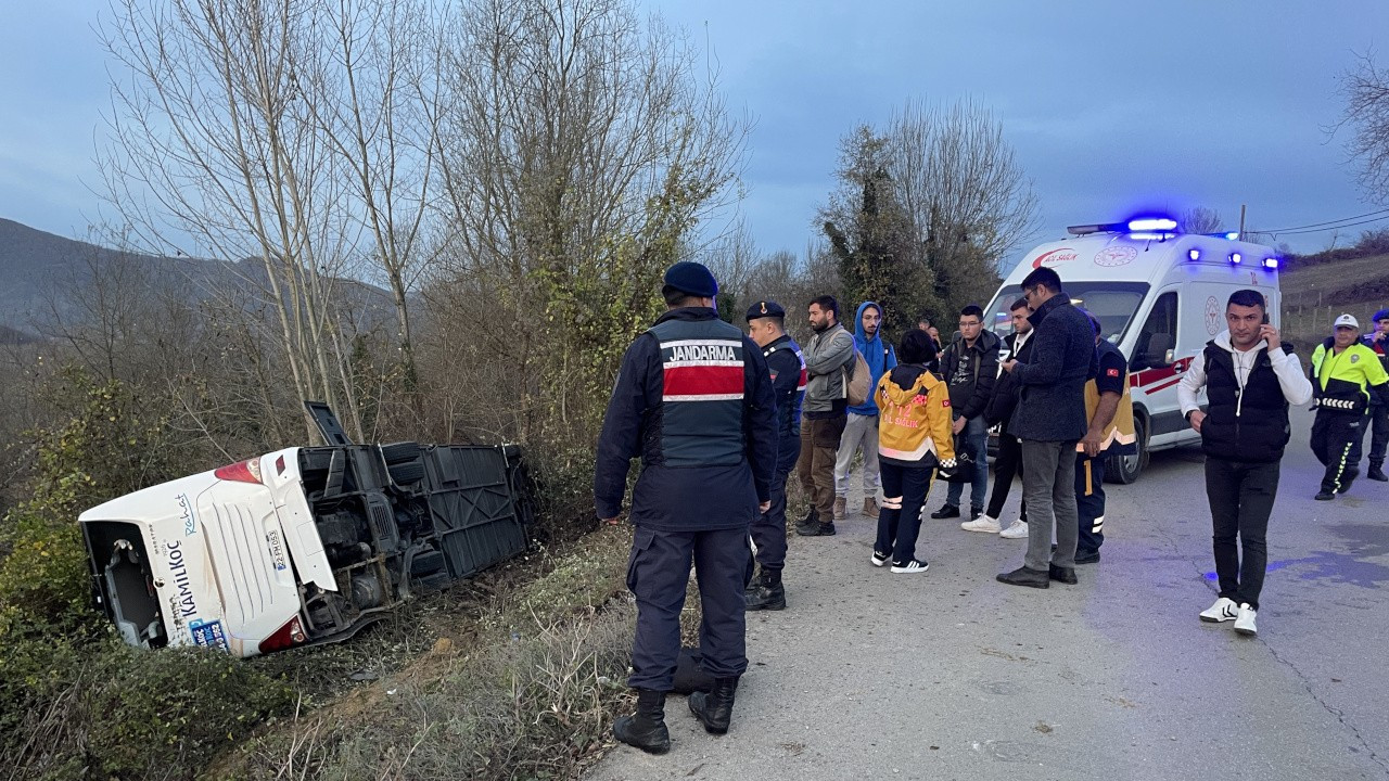 Bartın'da yolcu otobüsü devrildi: 40 yaralı