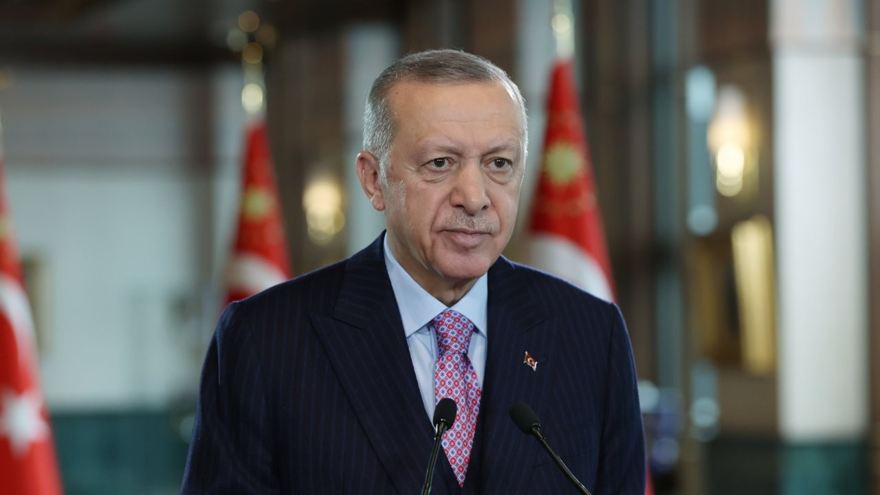 Erdoğan: Haber alma hakkını her şeyin üstünde tutan anlayışa ihtiyacımız var