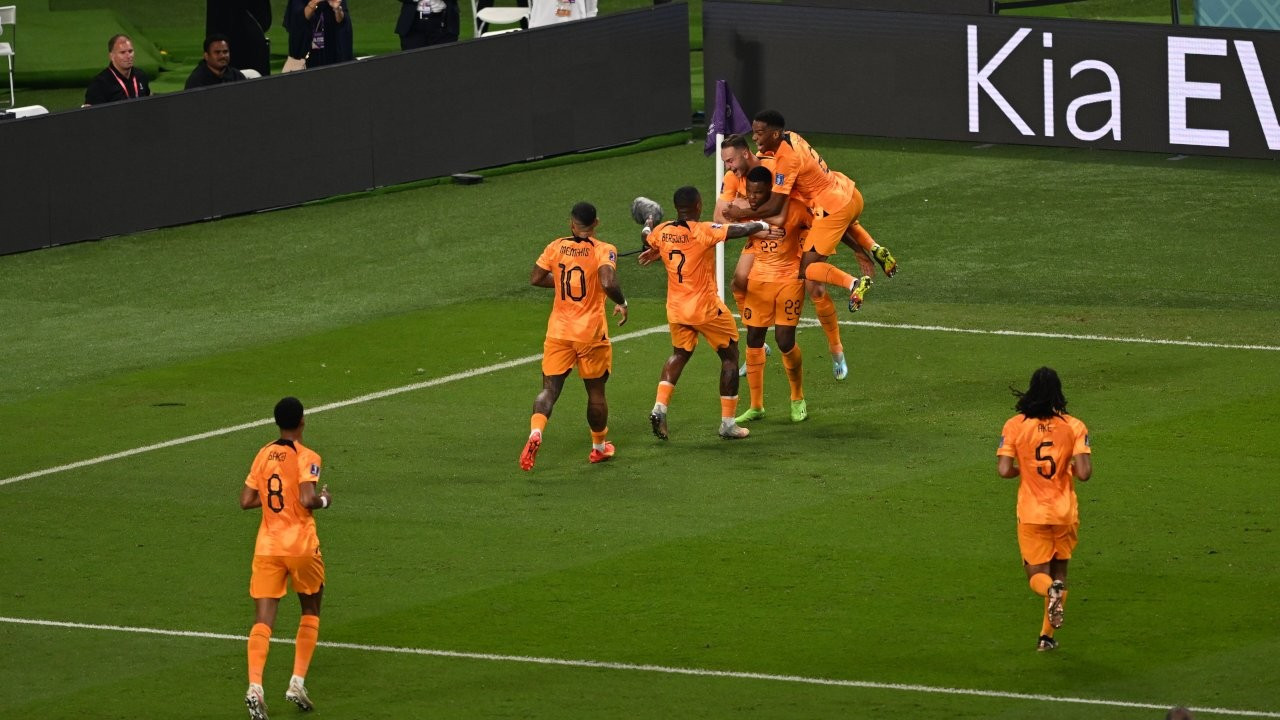 Dünya Kupası'nda ilk çeyrek finalist Hollanda