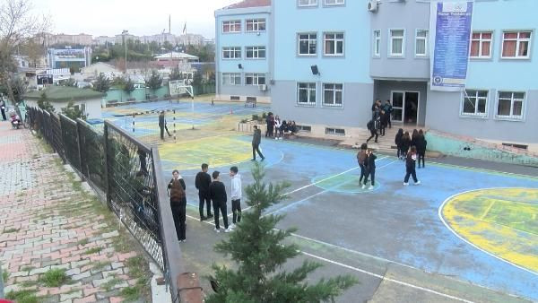 Bakırköy'de perşembe günü bahçesi çöken okula yetkililer bugün ulaştı - Sayfa 2