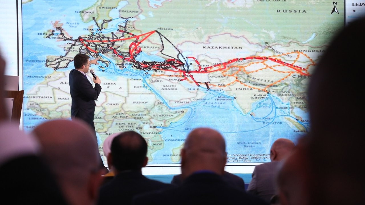 Basra'dan Türkiye'ye uzanacak 'Kuru Kanal' konferansta konuşuldu