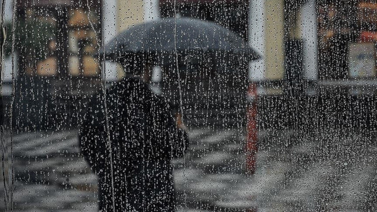 Marmara ve Ege için kuvvetli yağış ve fırtına uyarısı