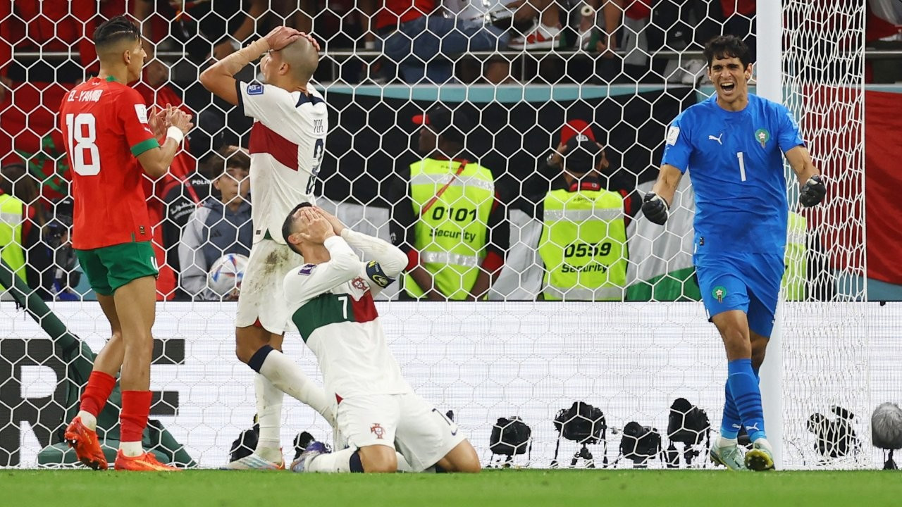 Ronaldo ağladı, Afrika turladı: Fas yarı finalde