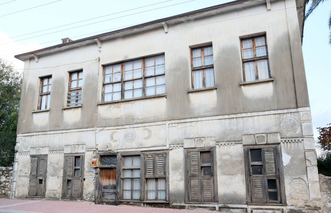 200 yıllık evin çatısından Osmanlıca kayıt defteri çıktı - Sayfa 4