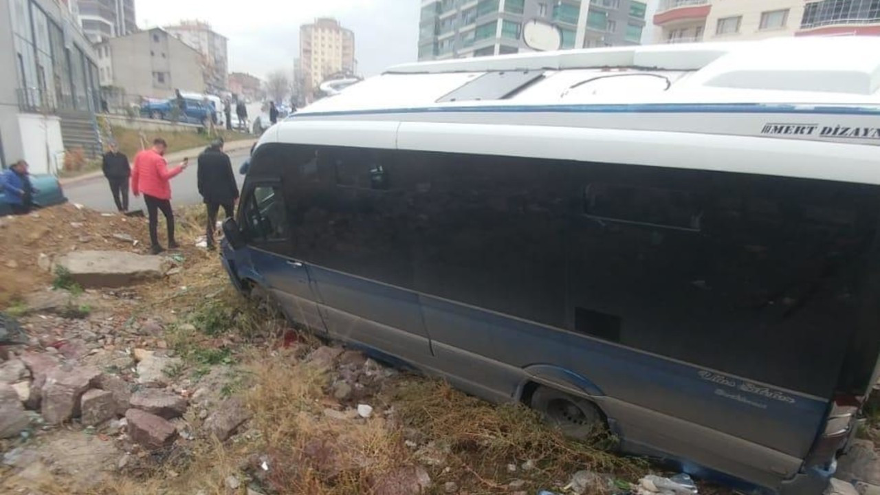 Ankara'da yolcudan minibüs şoförüne seyir halindeyken silahlı saldırı