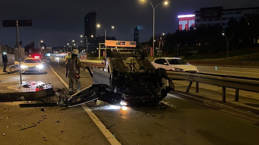 Kadıköy'de kaza: Takla atan otomobilden yara almadan kurtuldu - Sayfa 1