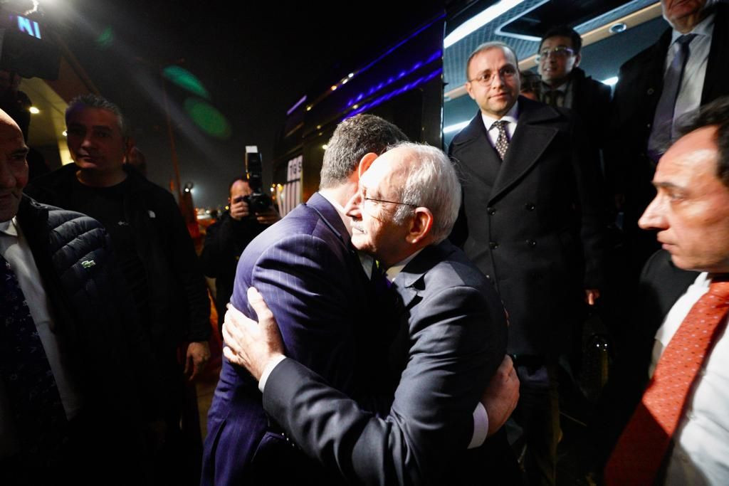Kılıçdaroğlu Saraçhane'de İmamoğlu'nu ziyaret etti - Sayfa 4