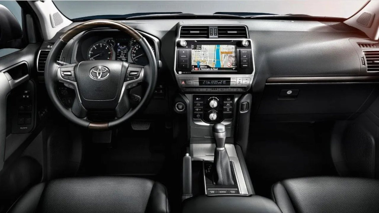 Toyota o modeli 459 bin liradan satıyor: Aralık fiyatı sabit kaldı...