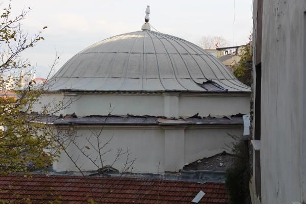 Tarihi camiyi parça parça çaldılar: Diyanet'ten yetkili anahtarı aldı - Sayfa 2