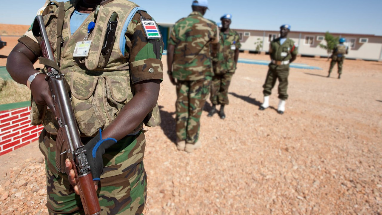 Gambiya'da darbe girişimi engellendi