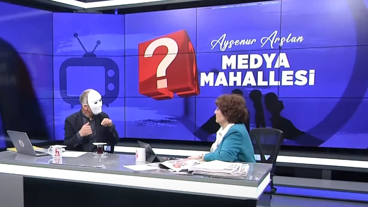 Halk TV'de maskeli 'mimik' tepkisi: Artık yayına böyle çıkacağız
