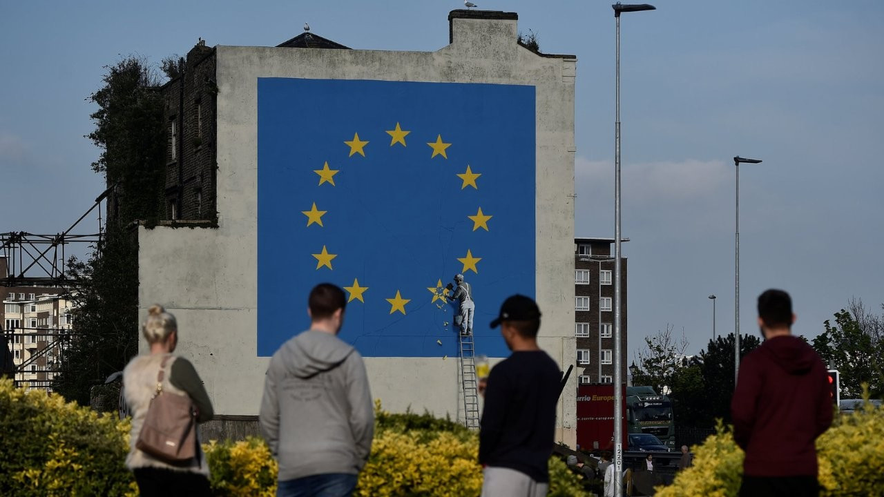 Banksy'nin 1 milyon sterlinlik 'Brexit'i yıkılabilir