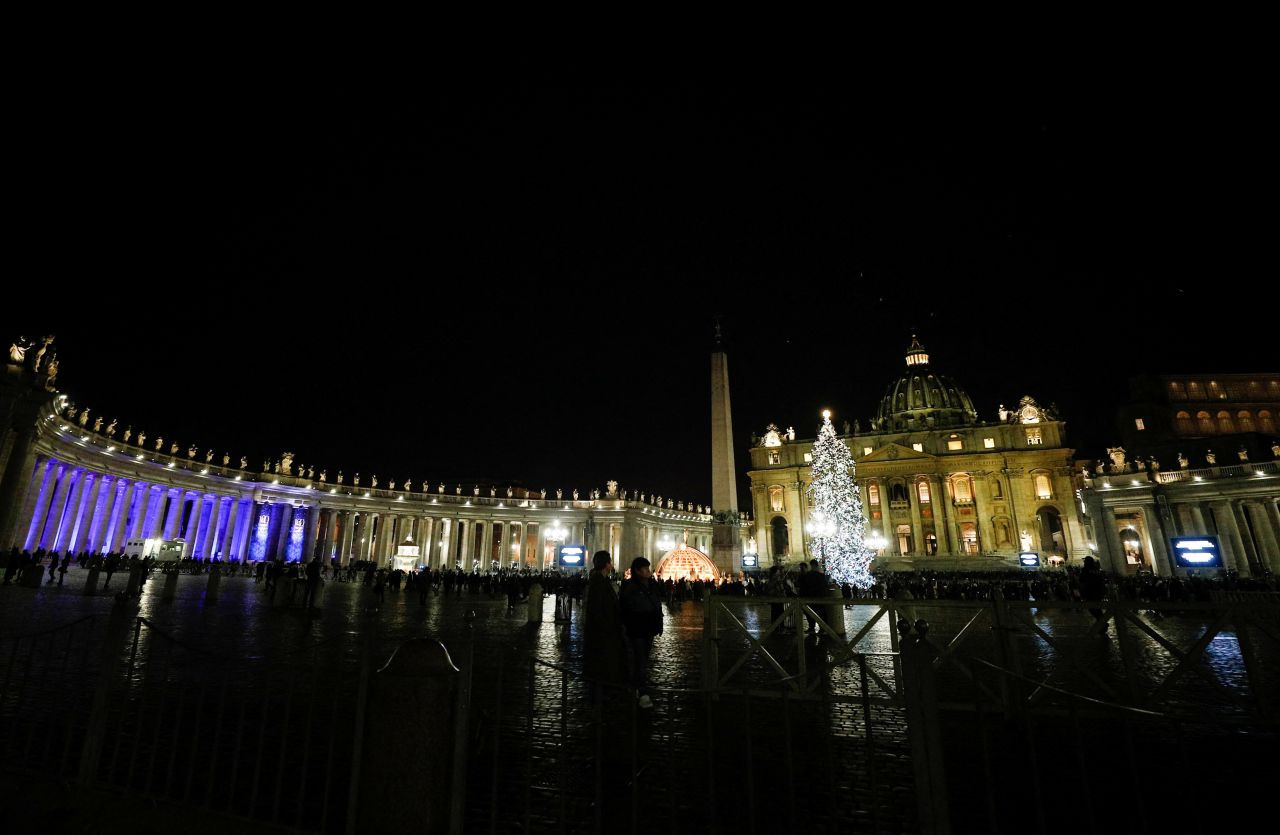Vatikan'da Noel kutlamaları: Papa, aç gözlülüğü ve savaşları kınadı - Sayfa 1