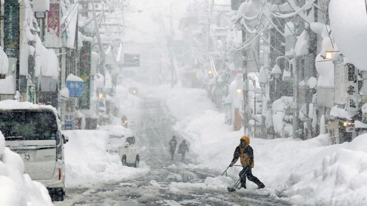 Japonya'da kar yağışı: 17 ölü, 90'dan fazla yaralı