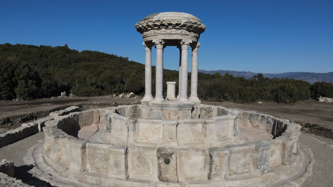Kibyra'daki anıtsal çeşmeden bin 300 yıl sonra su akacak
