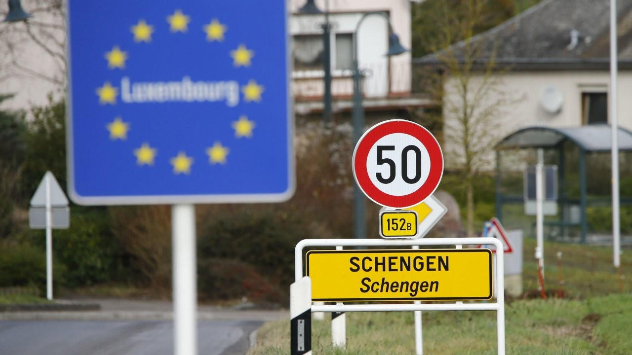 17 yıllık bekleyiş son buldu: Bulgaristan ve Romanya, Schengen'e girdi