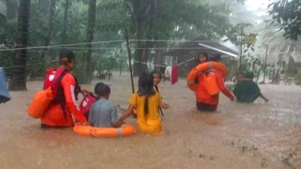 Filipinler'de sel felaketi: Ölü sayısı 49'a çıktı