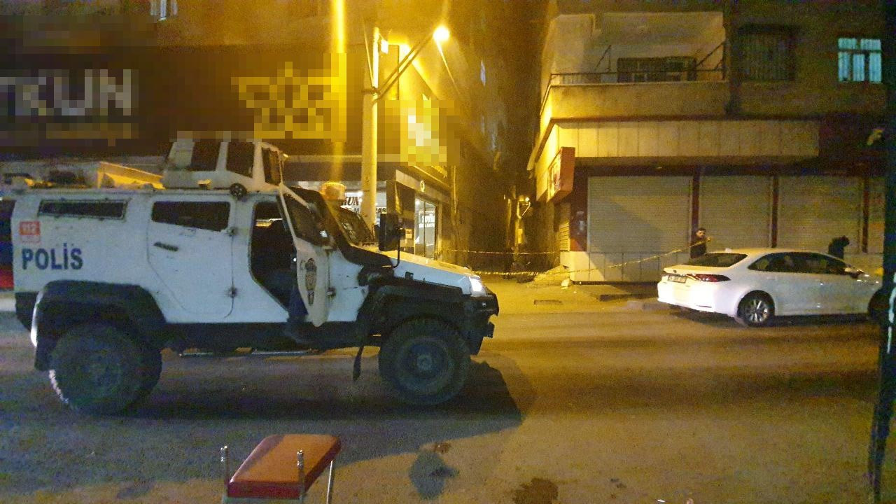 Diyarbakır'da silahlı saldırı: Motosikletle takip edip vurdu