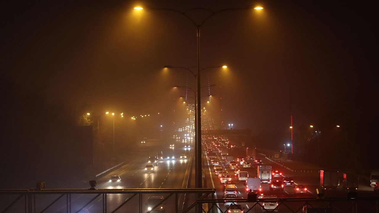 İstanbul’da sis etkili oluyor: Bazı vapur seferleri iptal edildi