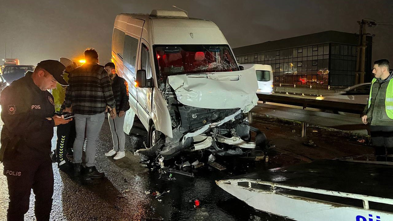 Kocaeli'de 9 aracın karıştığı kazada 1 kişi yaralandı