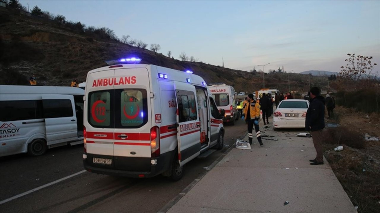 Tokat'ta zincirleme kaza: 11 yaralı