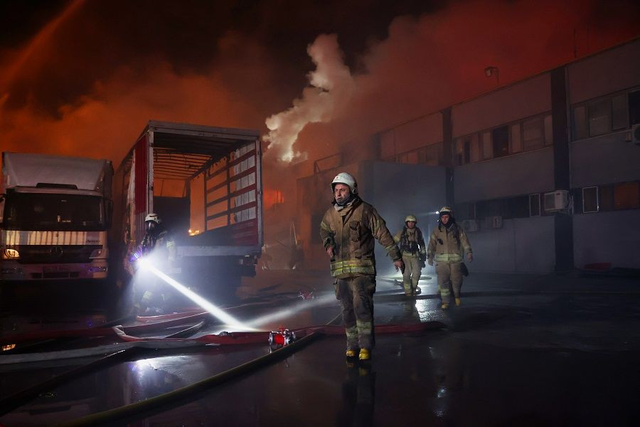 Arnavutköy’de kauçuk fabrikasında yangın - Sayfa 2