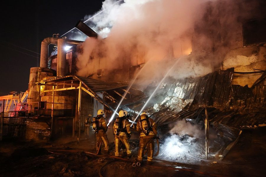 Arnavutköy’de kauçuk fabrikasında yangın - Sayfa 4