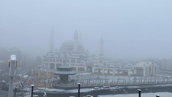 Diyarbakır’da uçuşlara sis, yürümeye buz engeli: Eksi 3 dereceye düştü - Sayfa 1