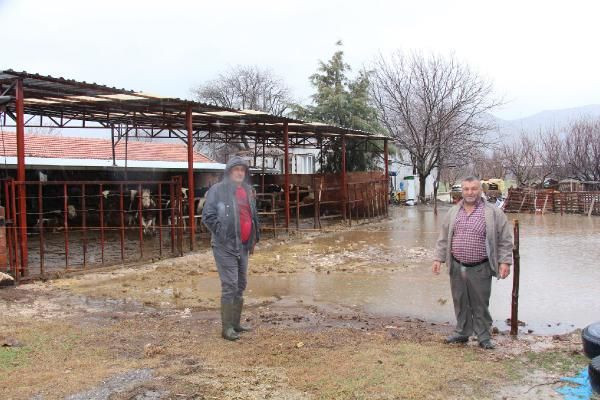 Burdur'da şiddetli yağış: Evler ve tarım arazileri su altında kaldı - Sayfa 4