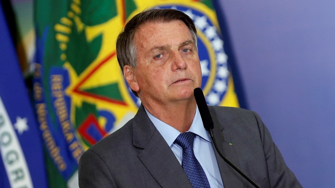 Bolsonaro 2030'a kadar yasaklı