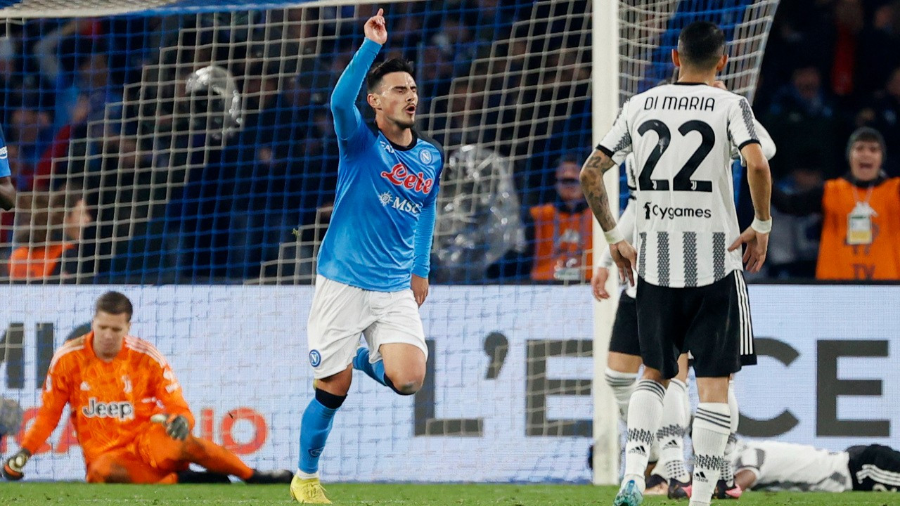 Napoli, Juventus'u 5 golle geçti