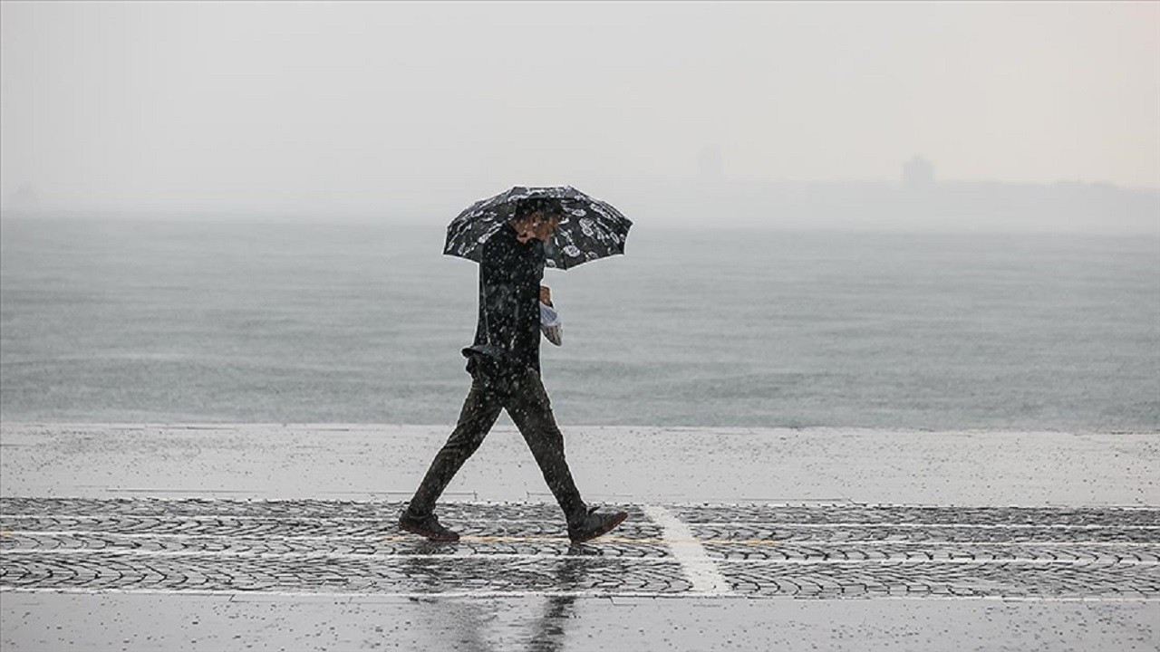 Meteoroloji'den Marmara'ya kuvvetli fırtına, Kıyı Ege'ye sağanak uyarısı