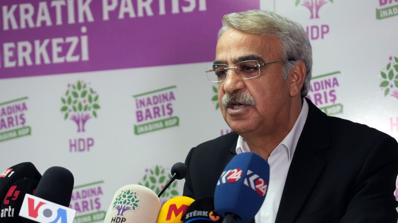 HDP’den AYM’ye başvuru: Kapatma davası seçim sonrasına bırakılsın